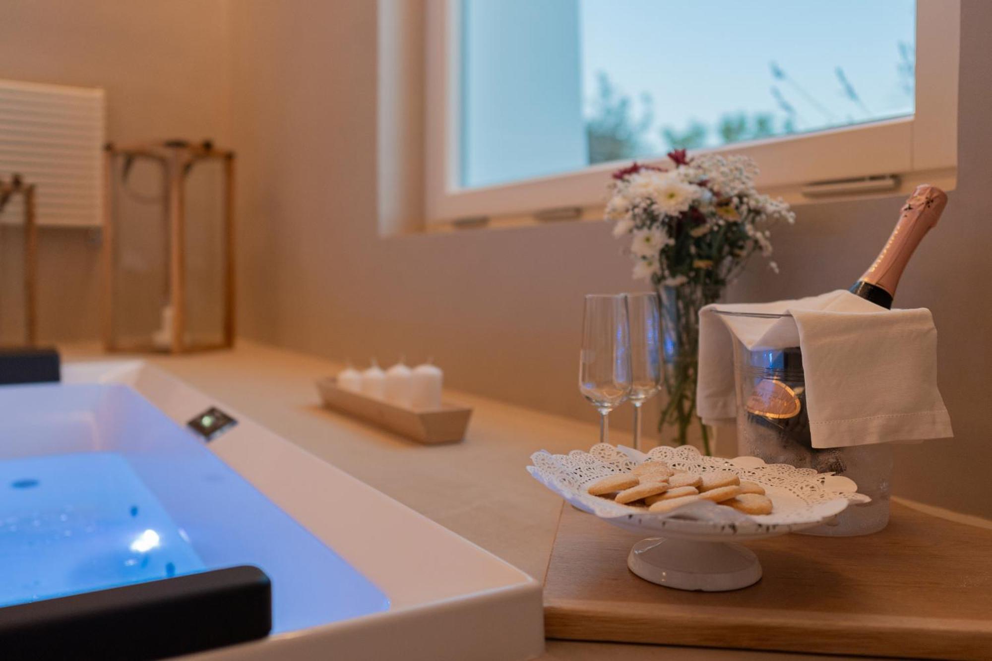 Essenza Relais Contemporaneo Bed & Breakfast Cisternino Eksteriør bilde